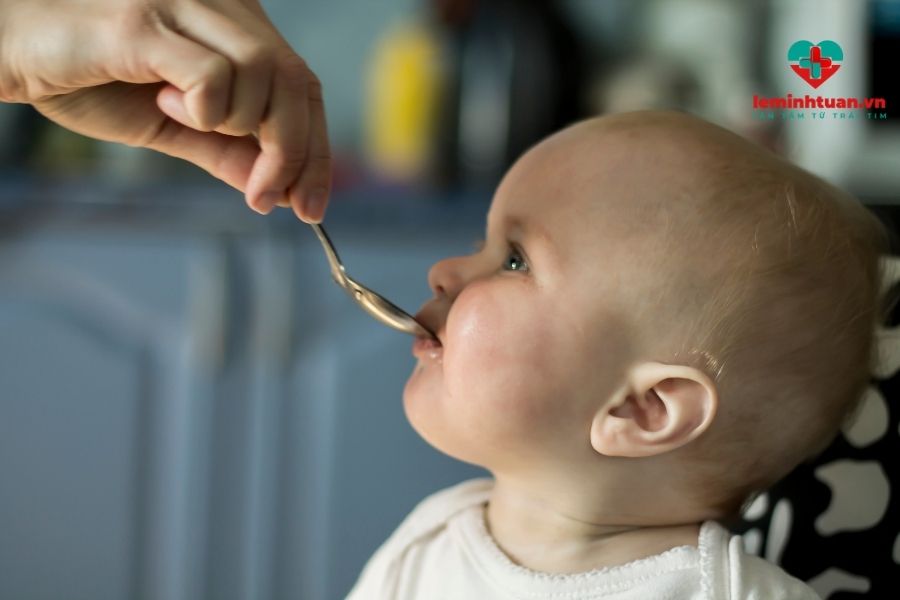 Bổ sung canxi sữa cho trẻ sơ sinh như thế nào cho hiệu quả?