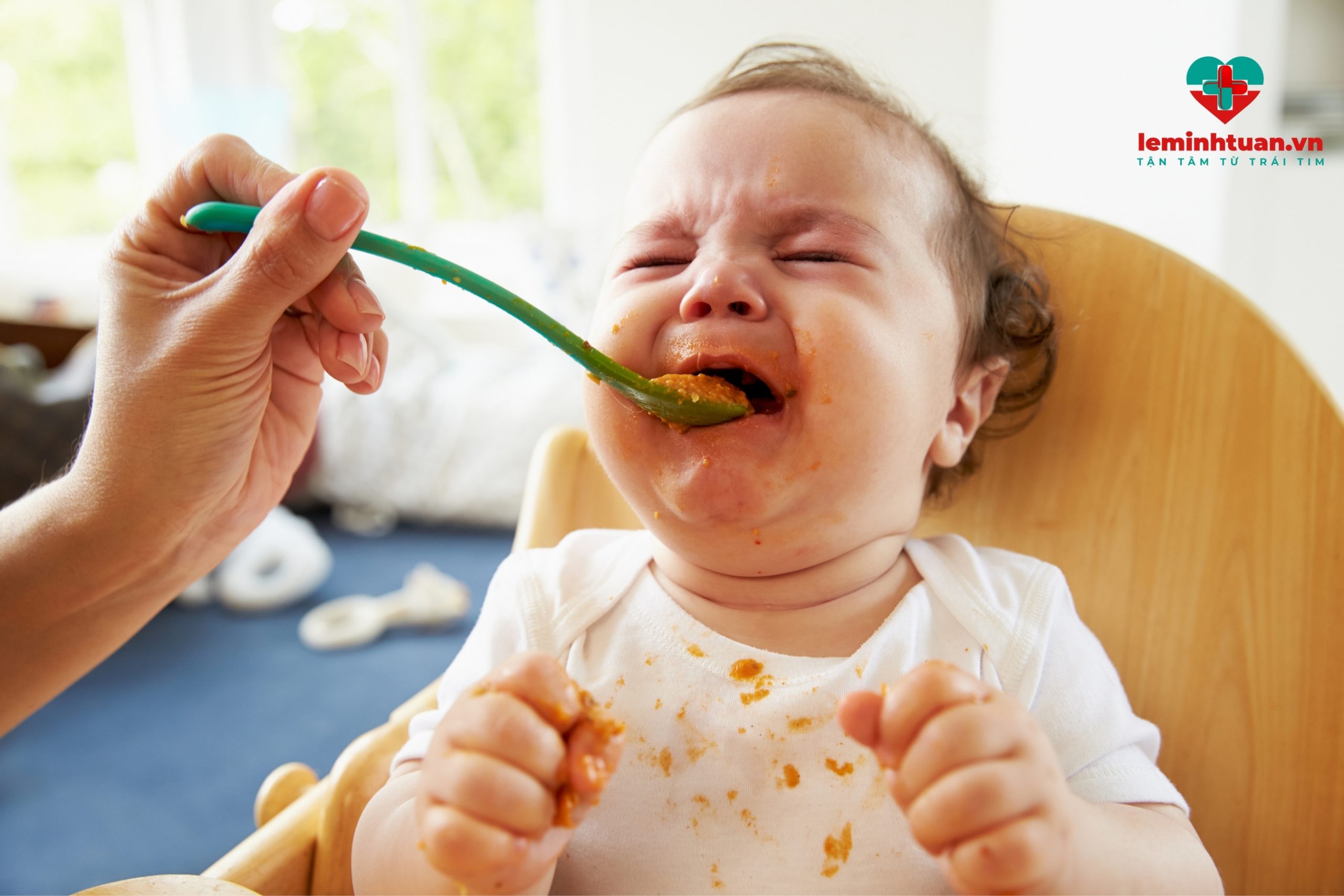 Trẻ 14 tháng biếng ăn do sinh lý