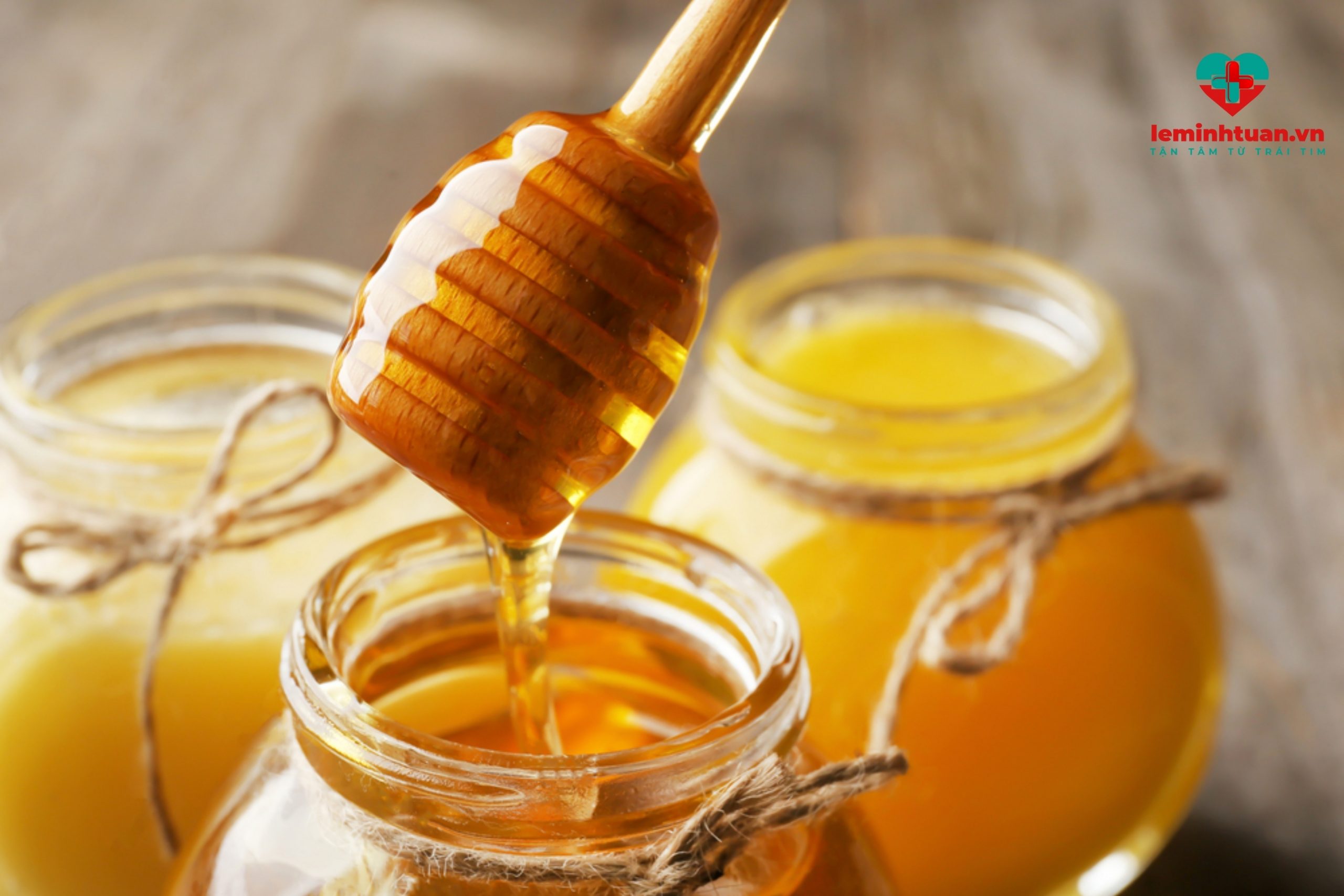 Điều trị táo bón nặng cho trẻ bằng mật ong