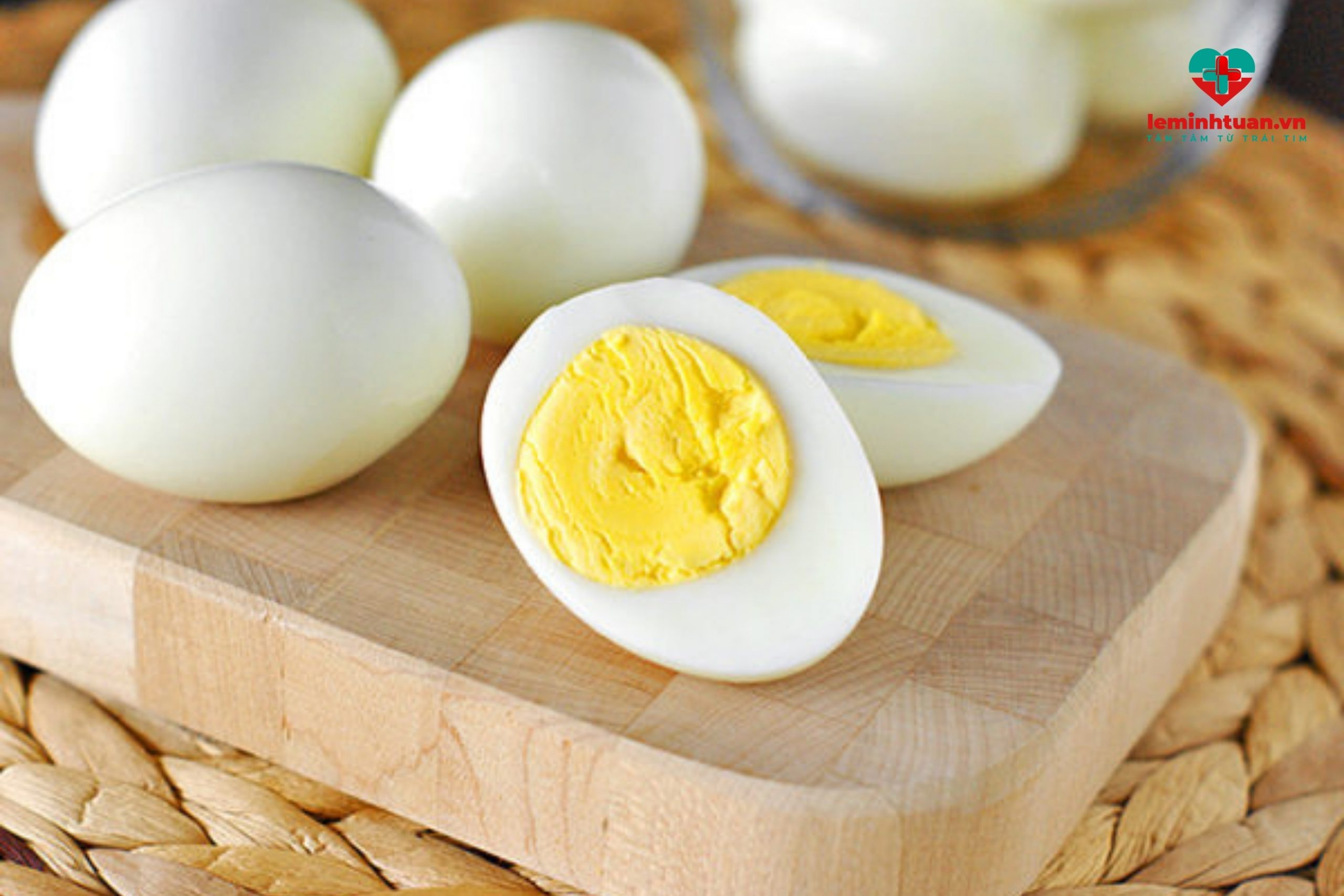 Trứng thực phẩm giúp bé tăng cân nhanh chóng