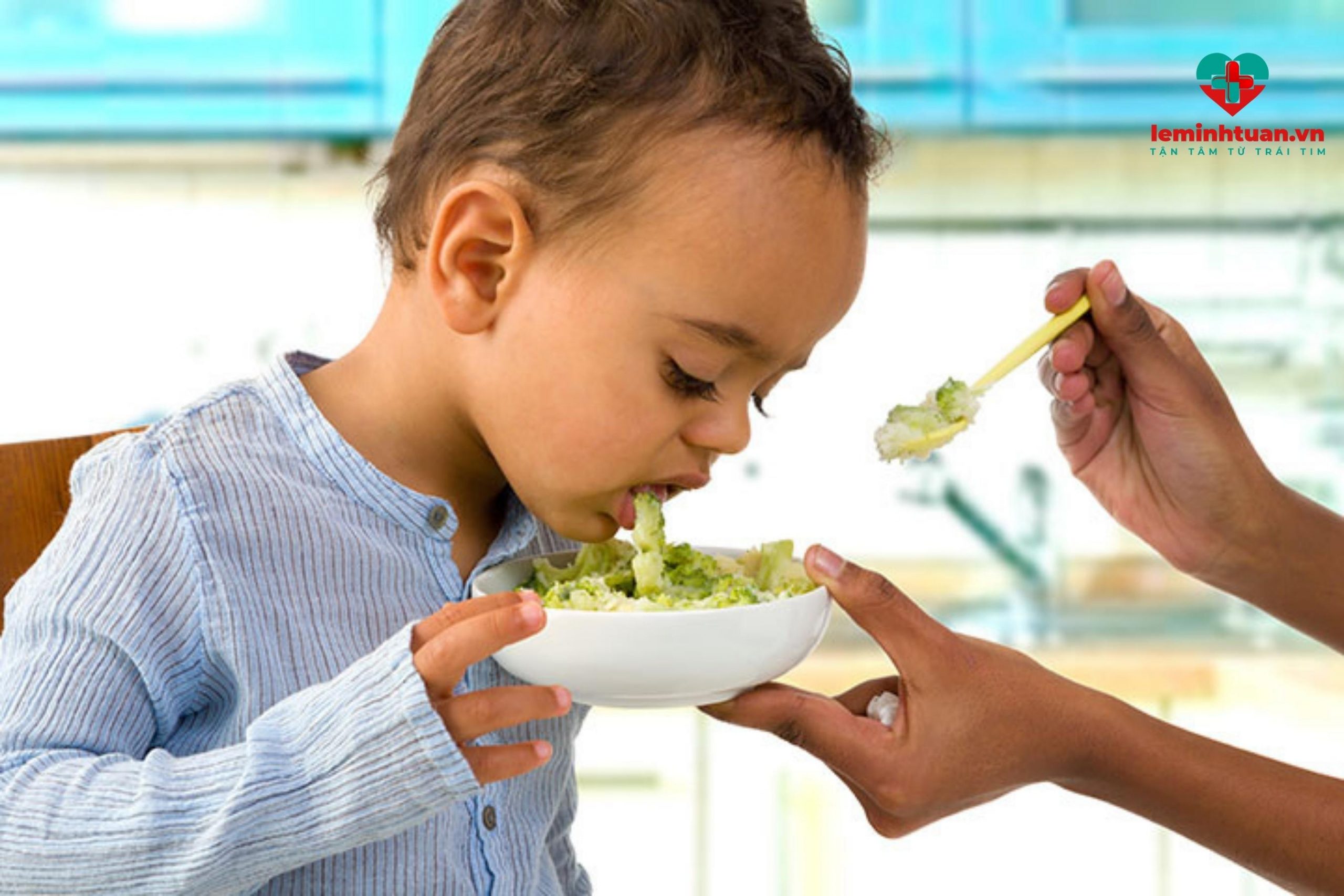Trẻ sụt cân không rõ nguyên nhân do bé biếng ăn