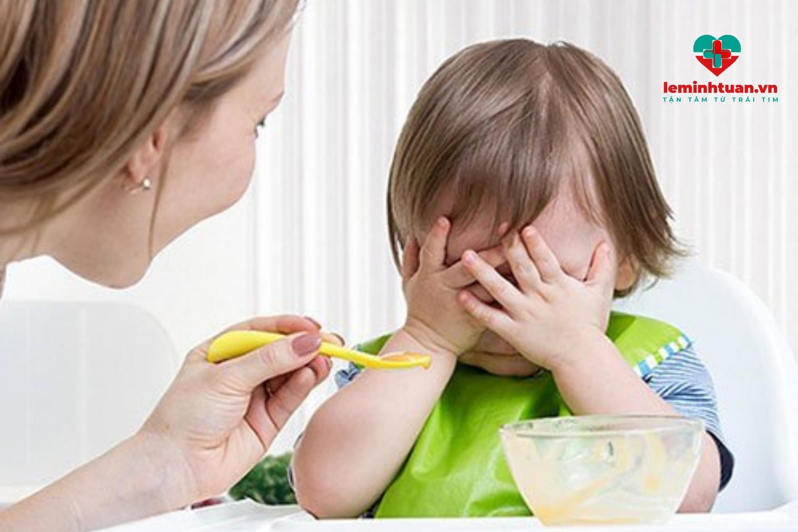 Trẻ biếng ăn chậm tăng cân do con gặp các vấn đề về tiêu hóa 