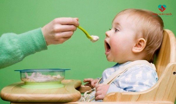 Trẻ ăn nhiều nhưng không tăng cân
