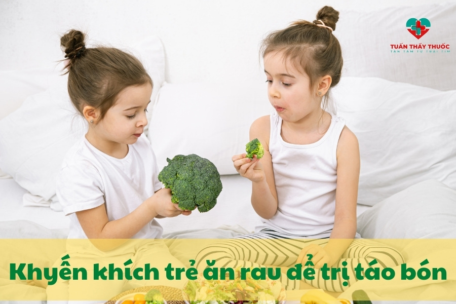 Bé 5 tuổi bị táo bón phải làm sao: Khuyến khích trẻ ăn thêm rau xanh