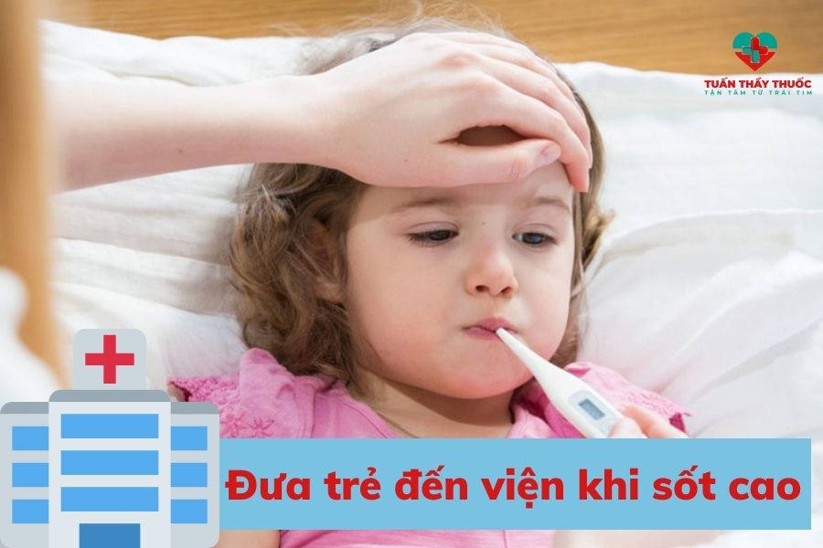 Đưa trẻ 2 tuổi bị tiêu chảy đến bệnh viện khi sốt cao khó kiểm soát