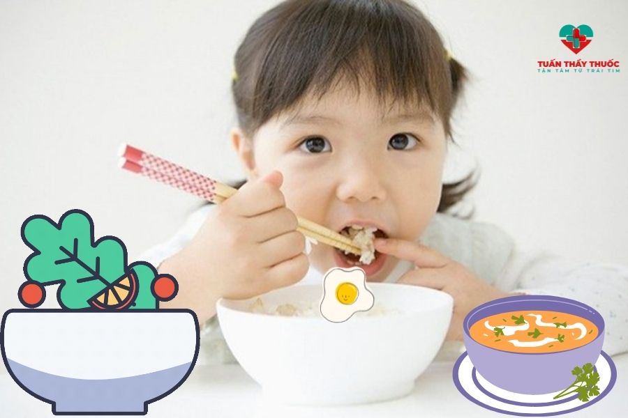 Khi nào cho trẻ ăn cơm: Khi trẻ đủ 19 tháng