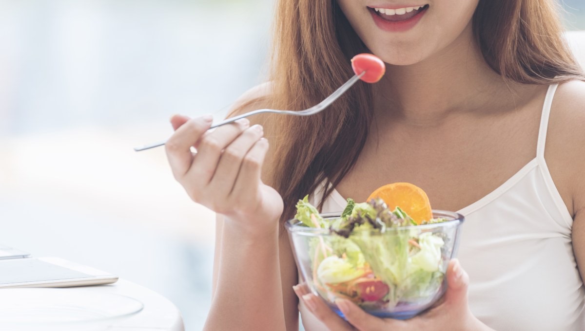 Ăn Uống Và Vận Động Hỗ Trợ Nhu Động Ruột
